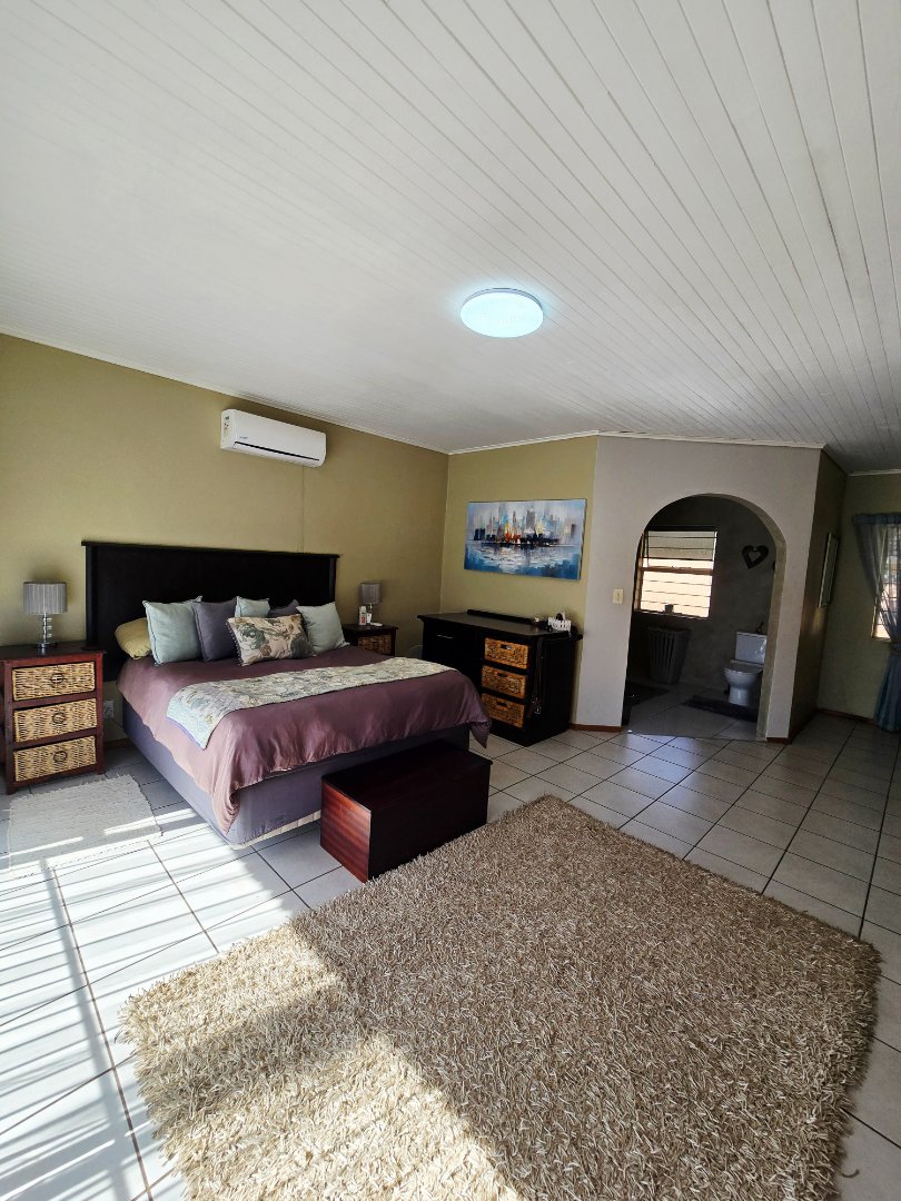 4 Bedroom Property for Sale in Wilkoppies North West